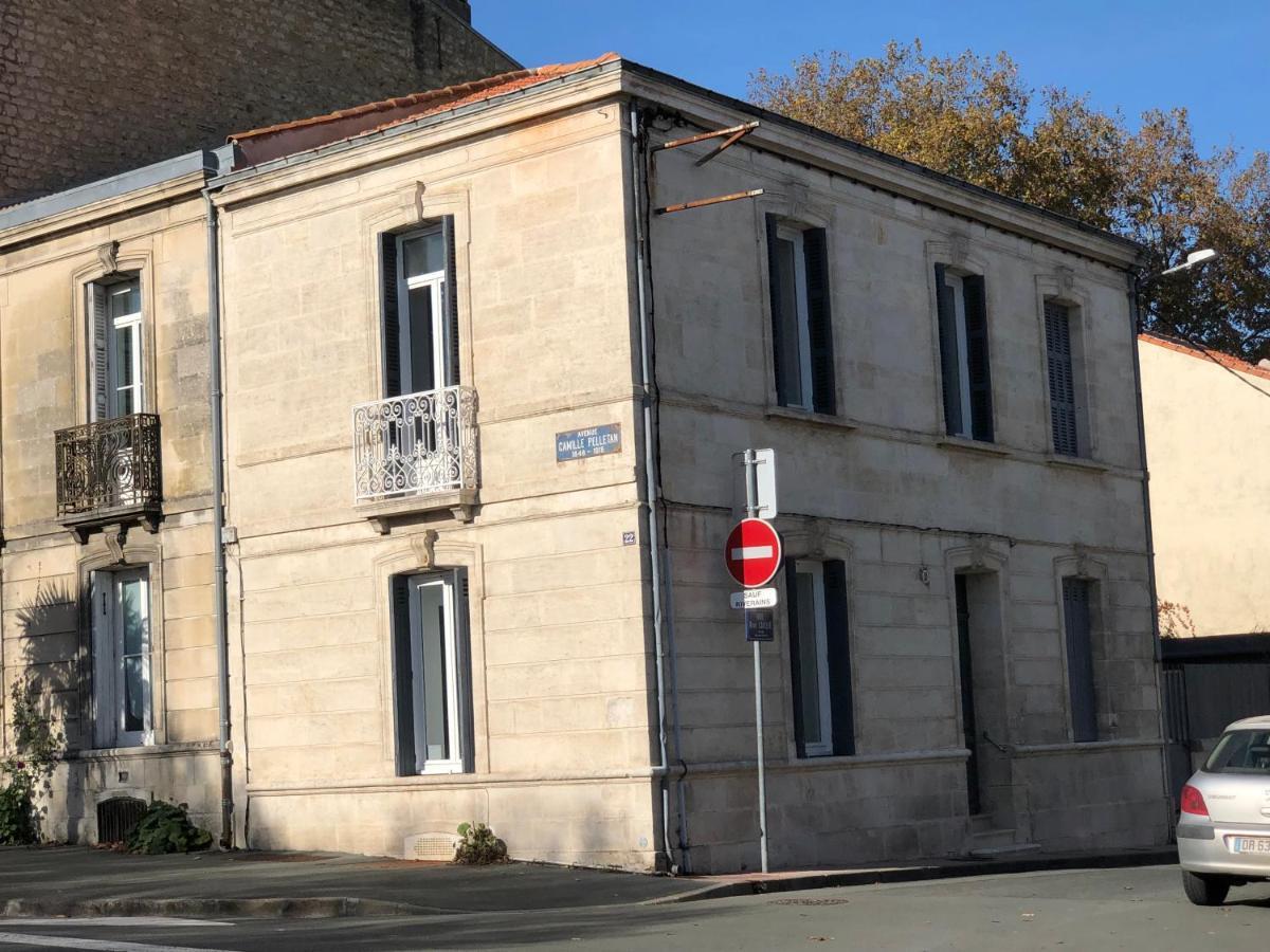 Les Demoiselles De Rochefort ภายนอก รูปภาพ